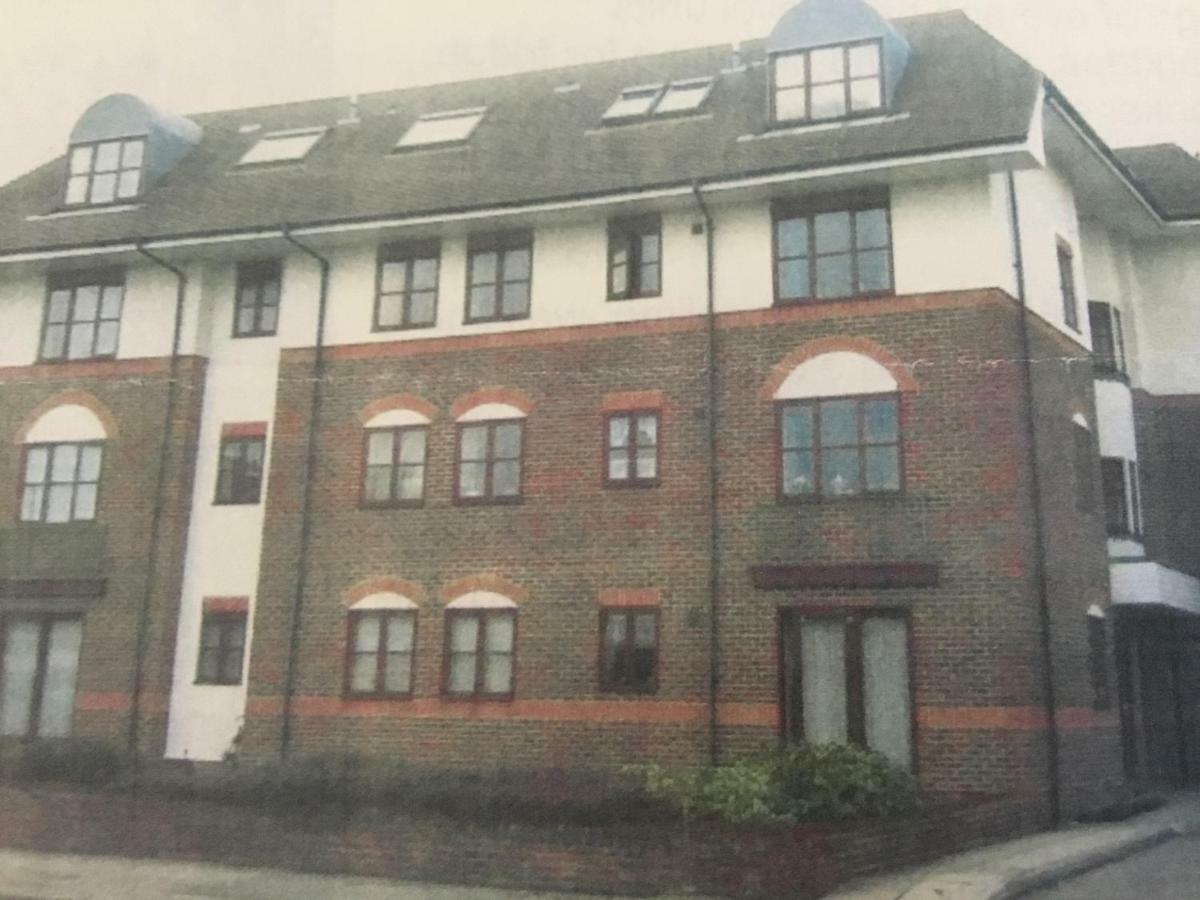 2 Bedrooms Apartment With Free Parking Lancing Exteriör bild